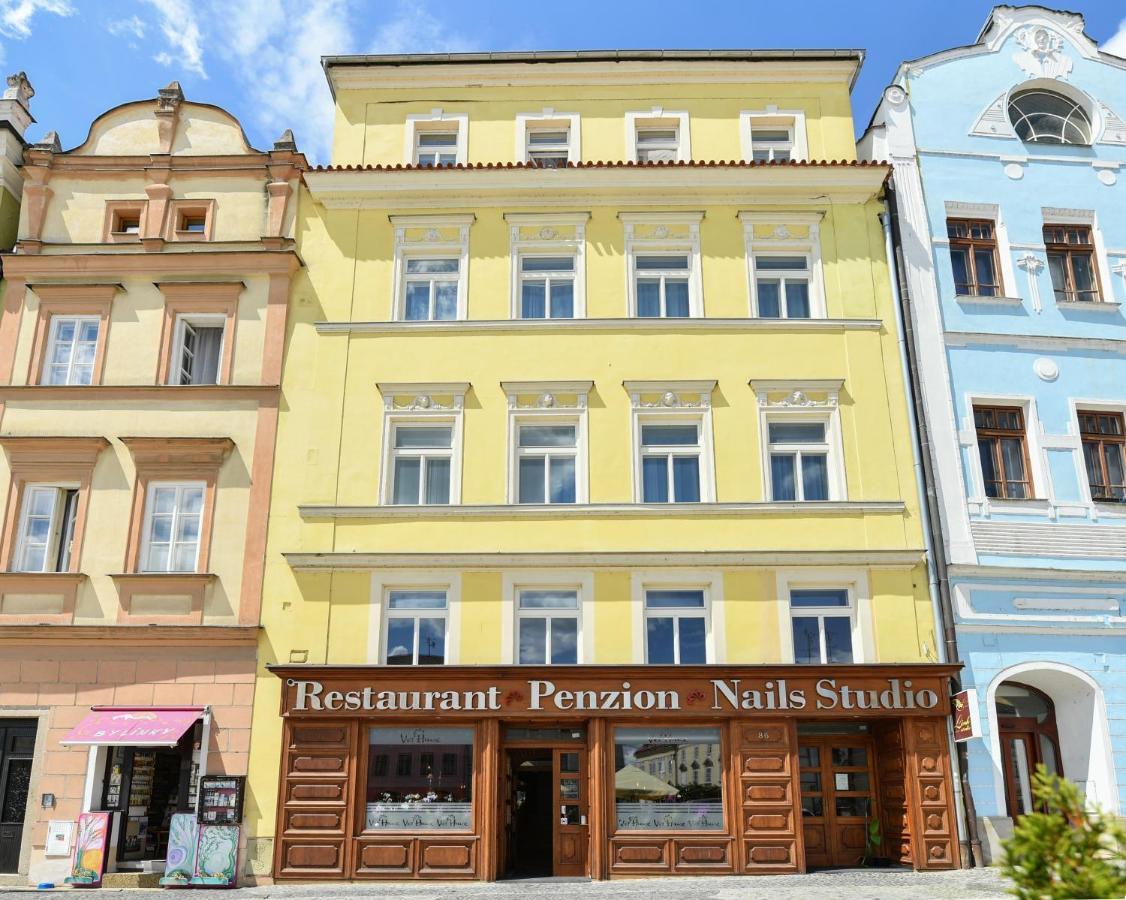 Apartmany Na Namesti 85 Jindrichuv Hradec Luaran gambar
