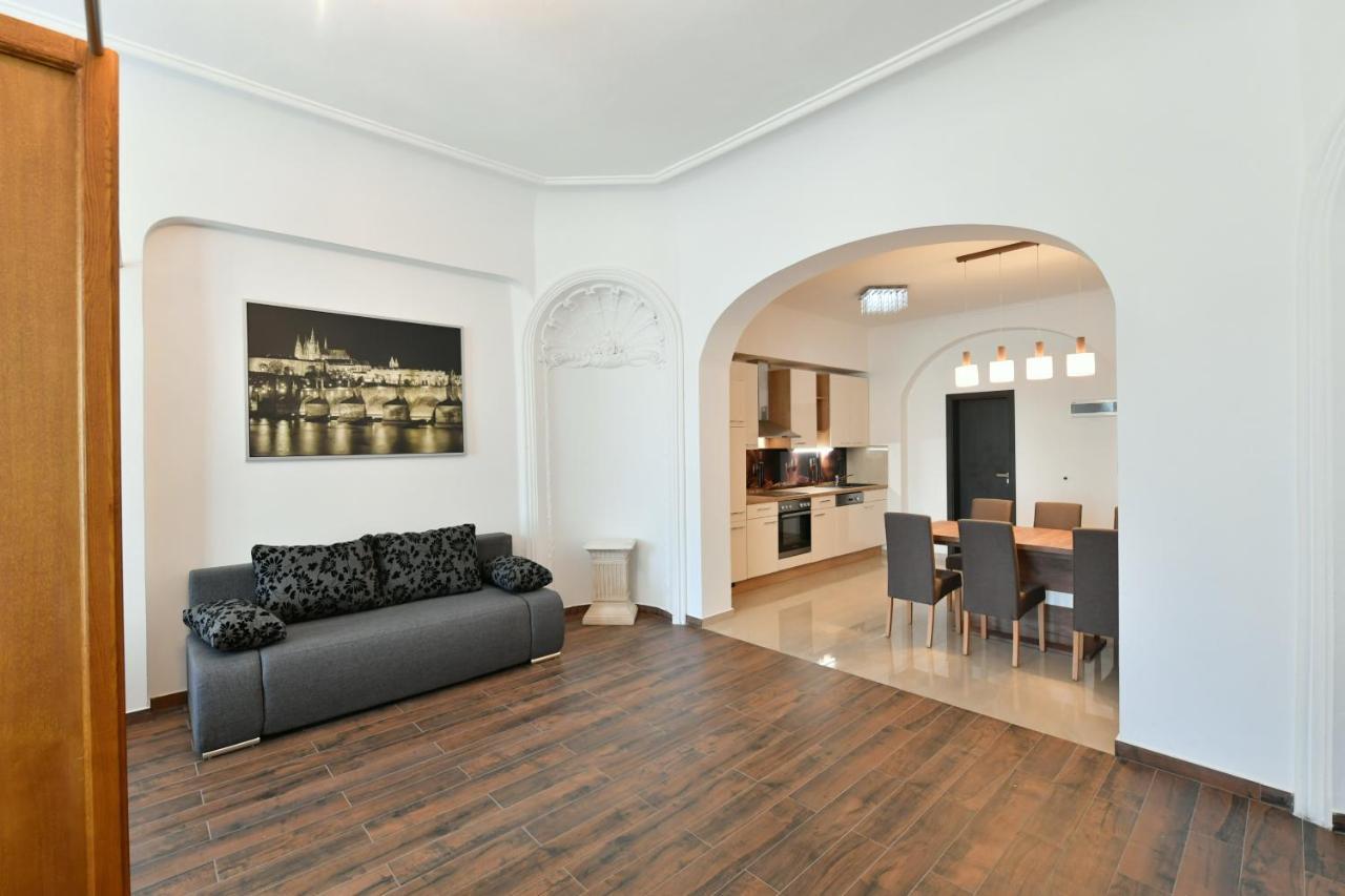 Apartmany Na Namesti 85 Jindrichuv Hradec Luaran gambar