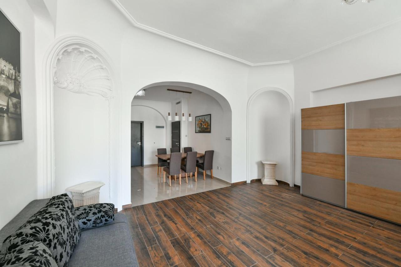 Apartmany Na Namesti 85 Jindrichuv Hradec Luaran gambar