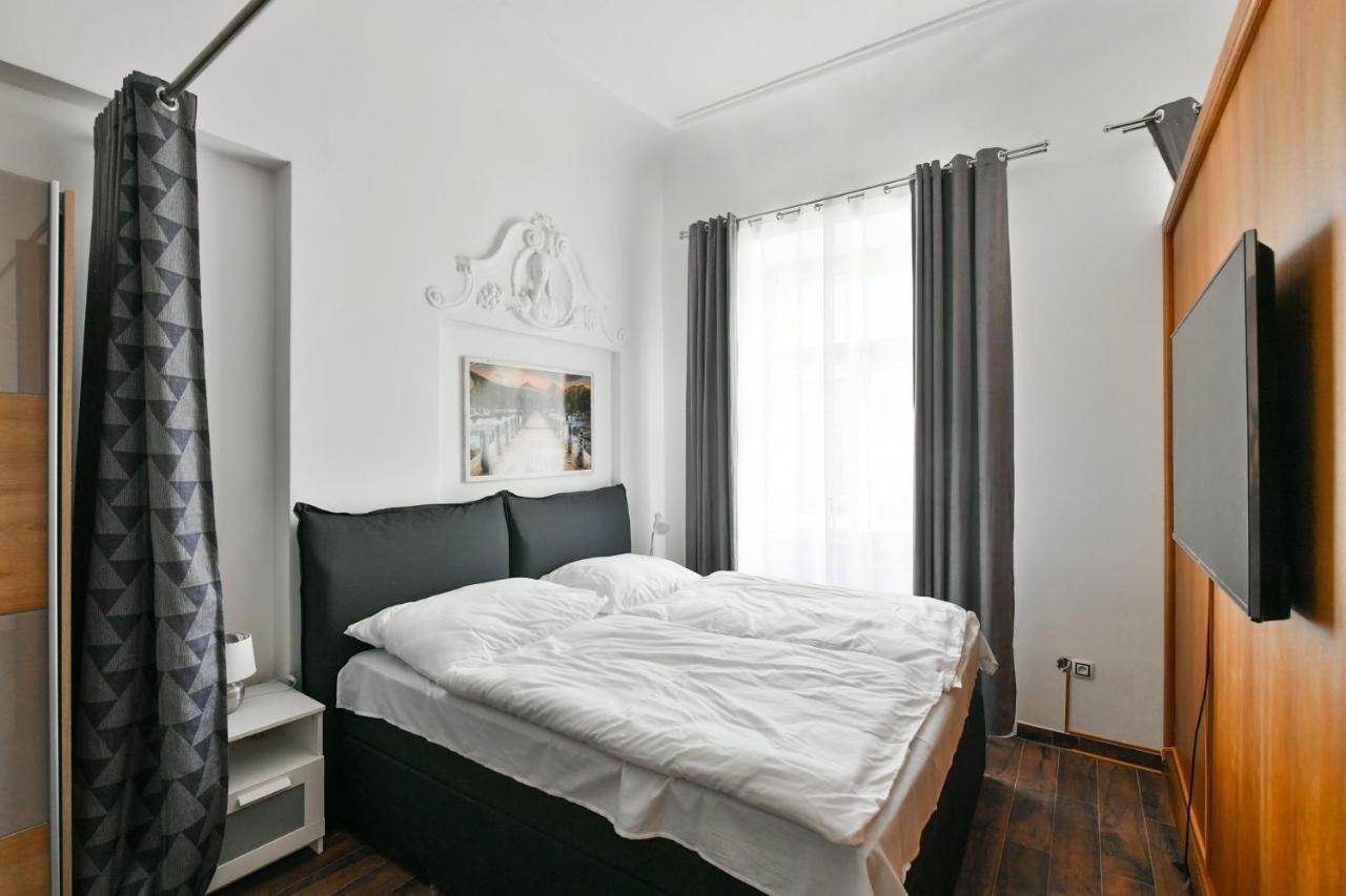 Apartmany Na Namesti 85 Jindrichuv Hradec Luaran gambar