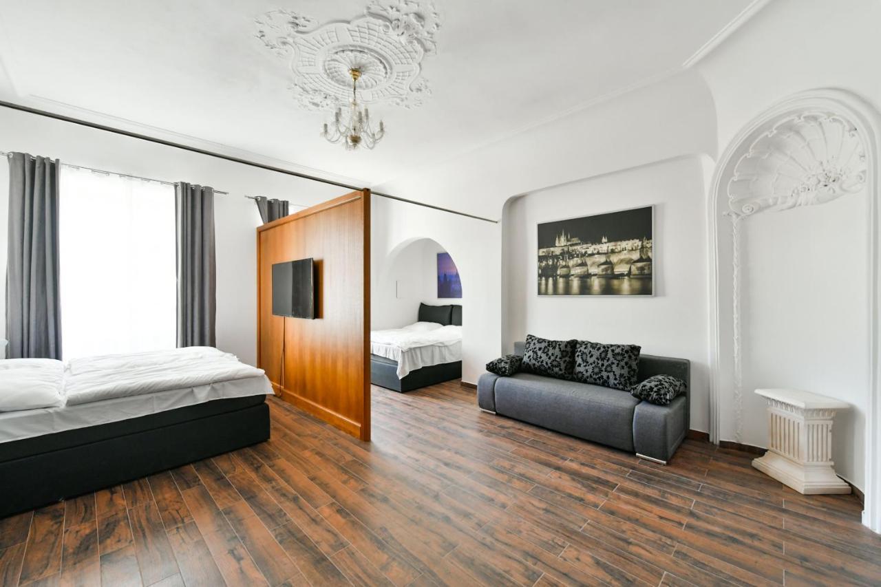 Apartmany Na Namesti 85 Jindrichuv Hradec Luaran gambar