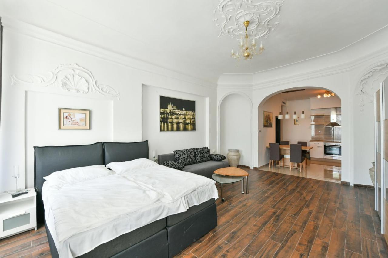Apartmany Na Namesti 85 Jindrichuv Hradec Luaran gambar