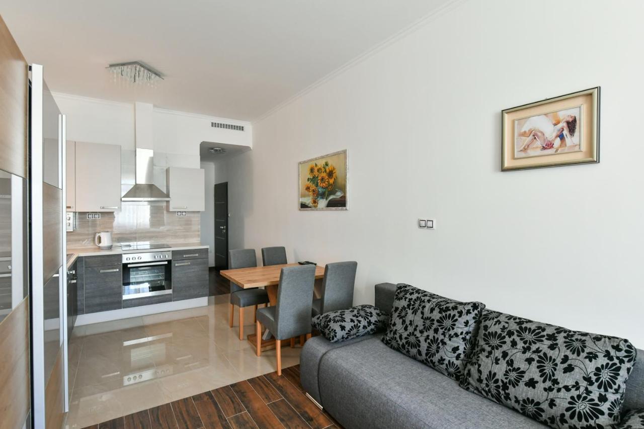 Apartmany Na Namesti 85 Jindrichuv Hradec Luaran gambar