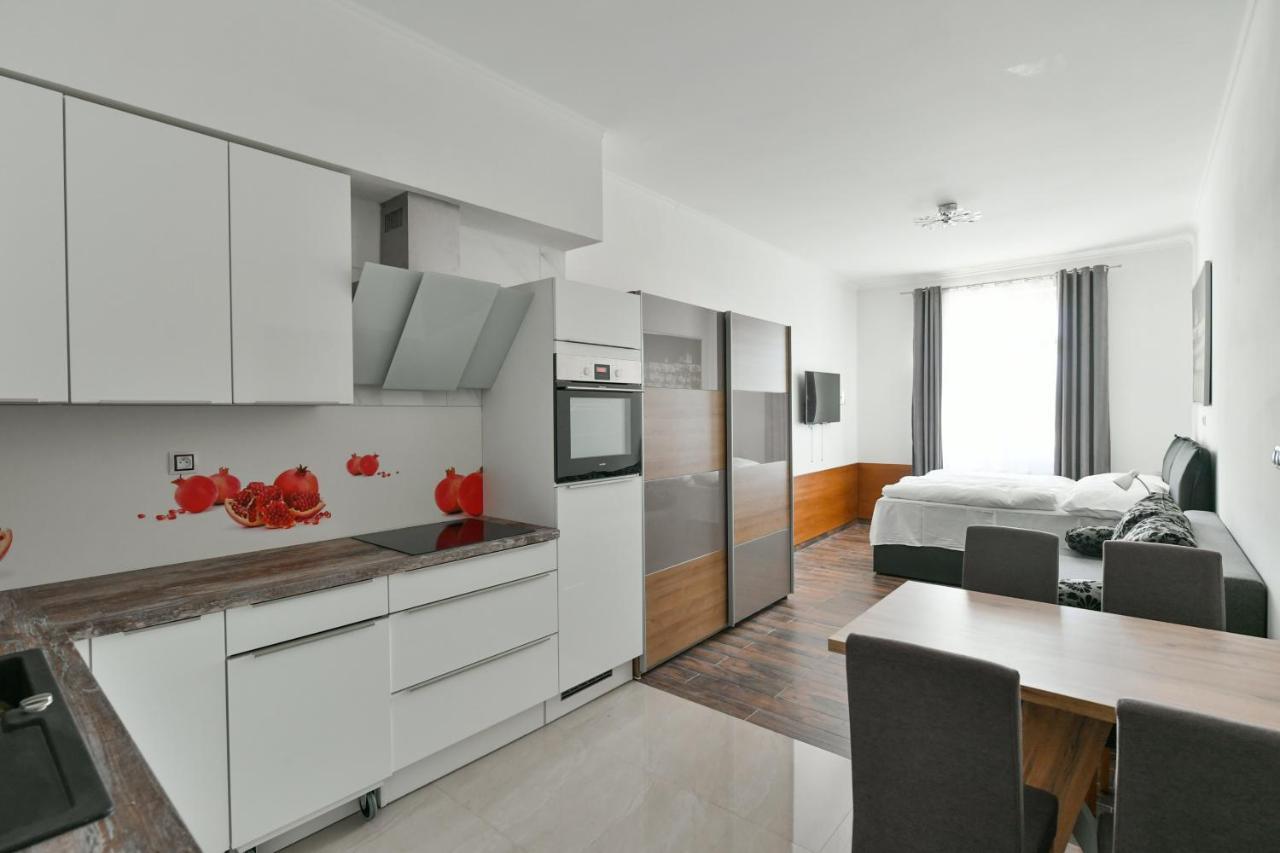 Apartmany Na Namesti 85 Jindrichuv Hradec Luaran gambar
