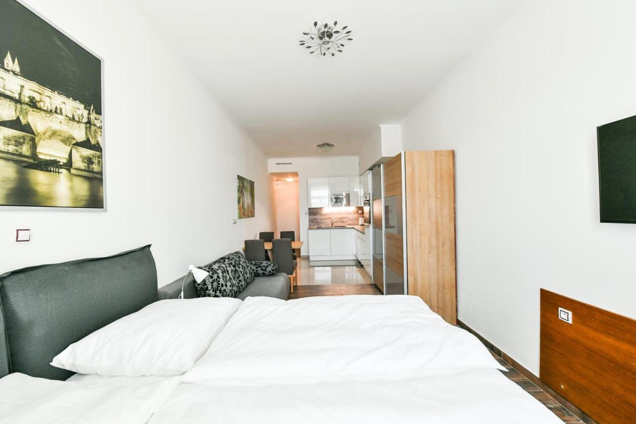 Apartmany Na Namesti 85 Jindrichuv Hradec Luaran gambar