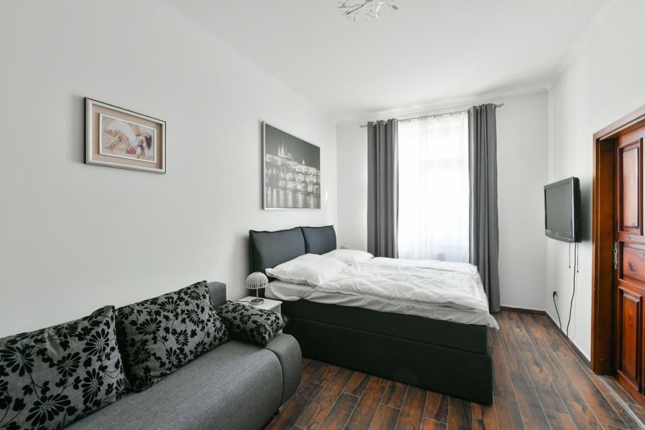 Apartmany Na Namesti 85 Jindrichuv Hradec Luaran gambar