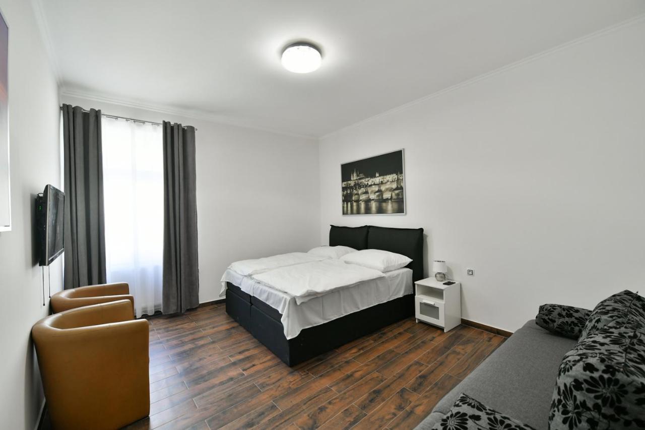 Apartmany Na Namesti 85 Jindrichuv Hradec Luaran gambar