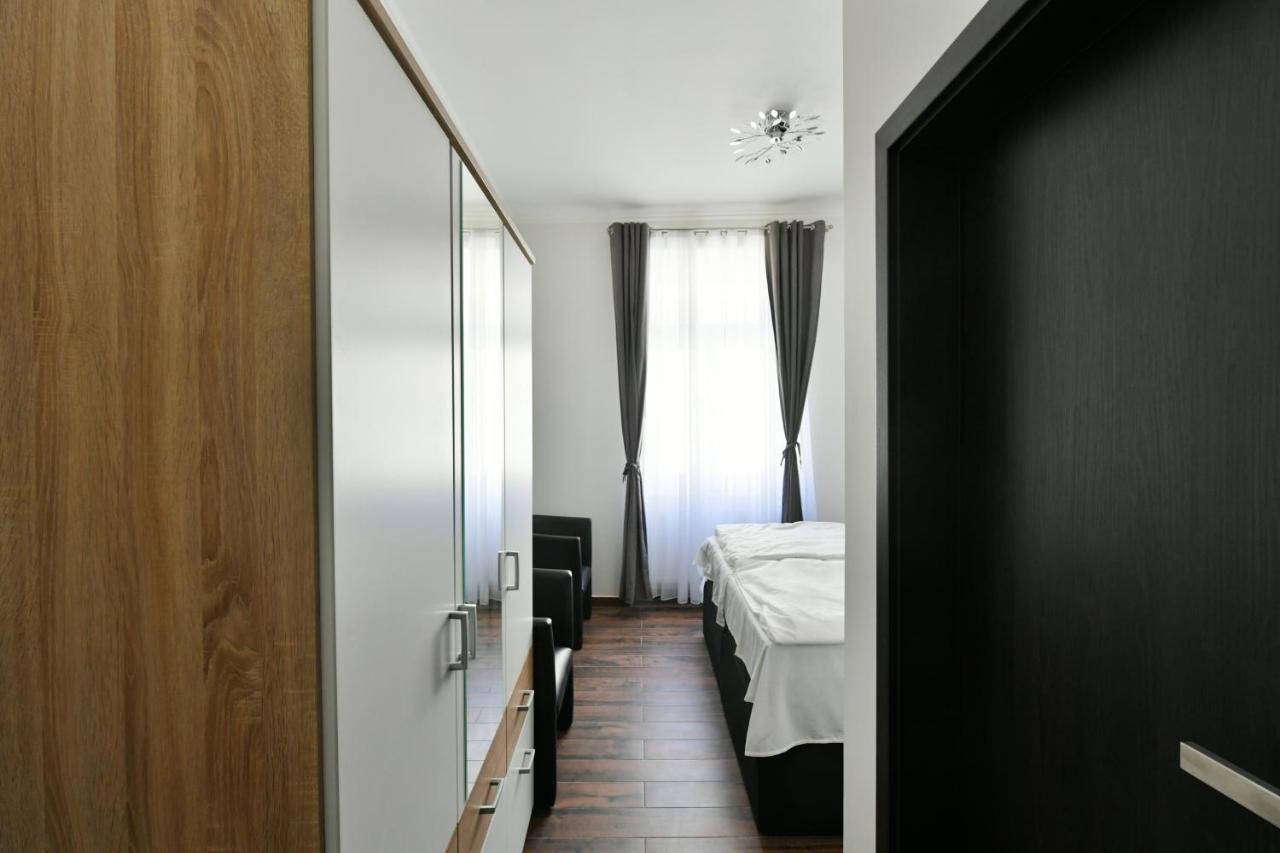 Apartmany Na Namesti 85 Jindrichuv Hradec Luaran gambar